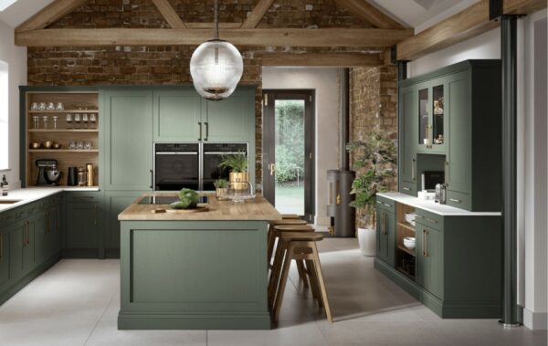 Contemporary Shaker in Reed Green Oak colour